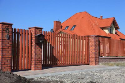 Ограждения из штакетника